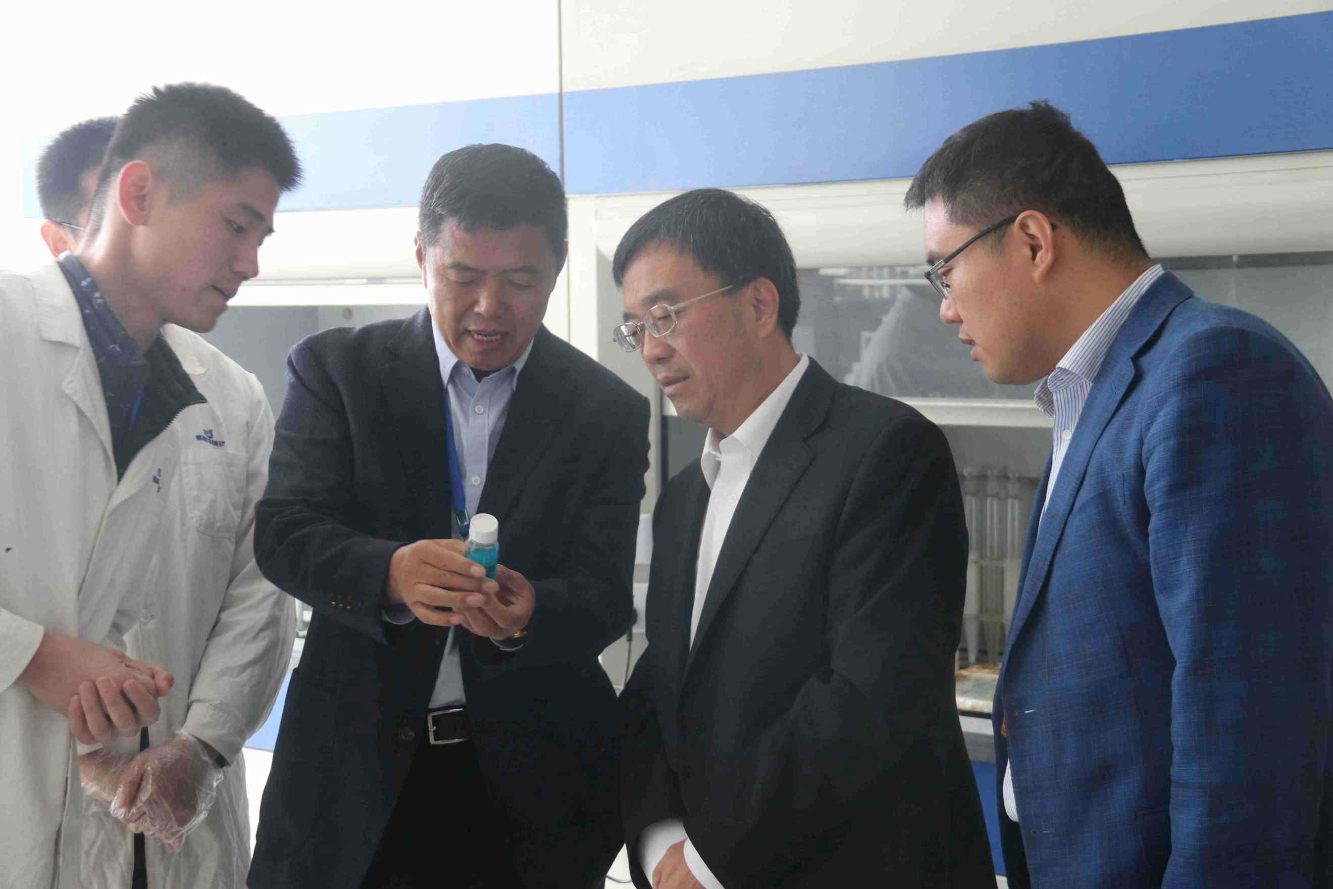 市委常委、市秘書長祝華到集團(tuán)宣講十九大精神