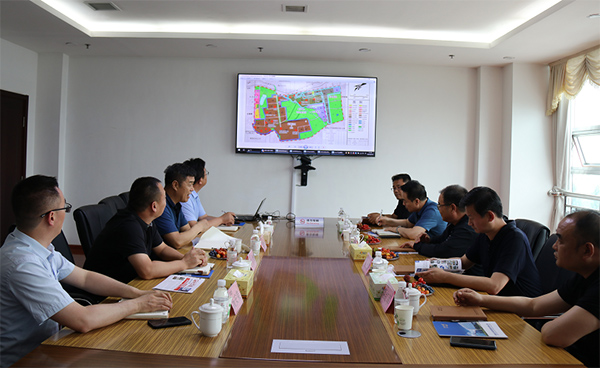 陜西渭南市華州區(qū)高區(qū)長一行領(lǐng)導(dǎo)到集團參觀訪問